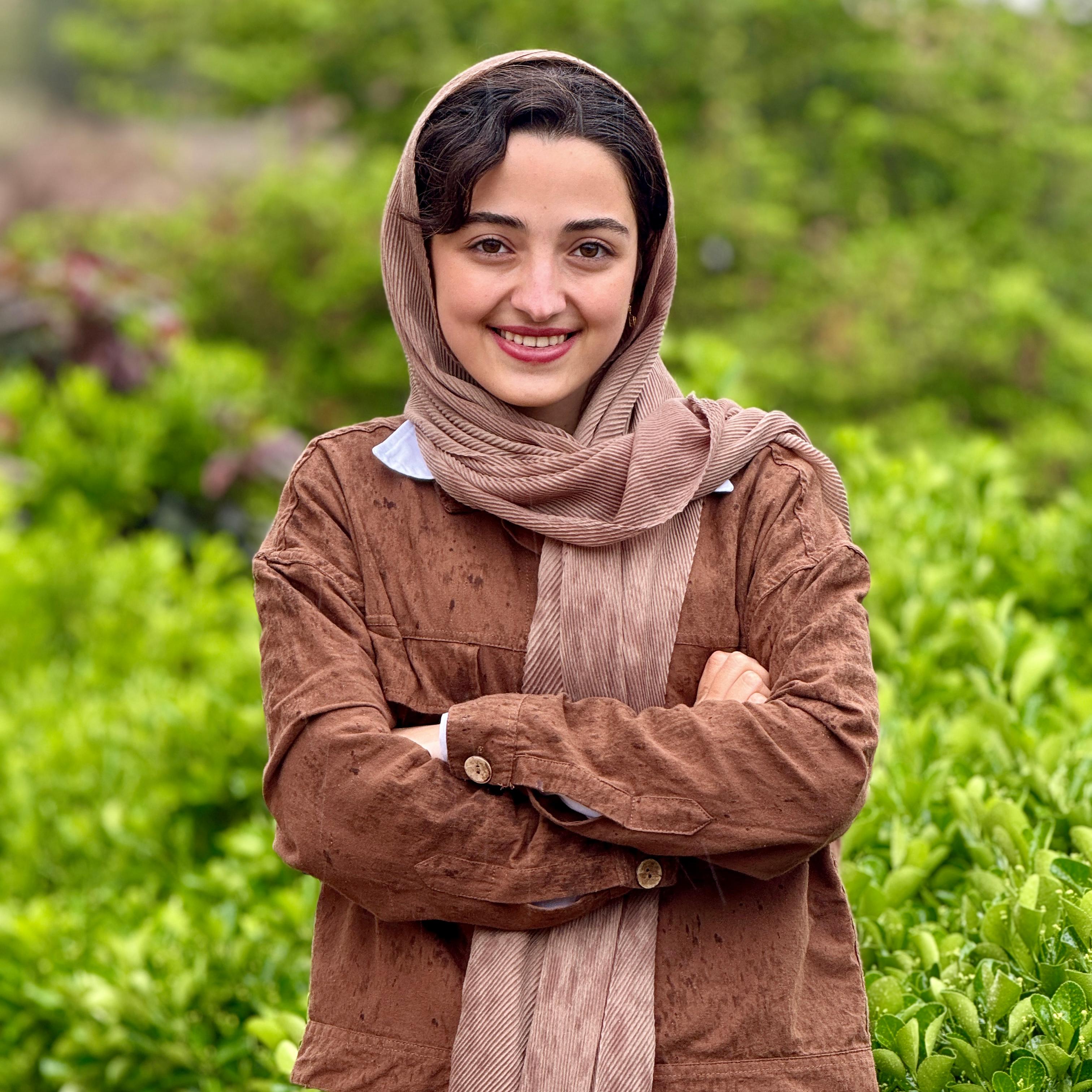 نویسنده: نرگس مهدوی